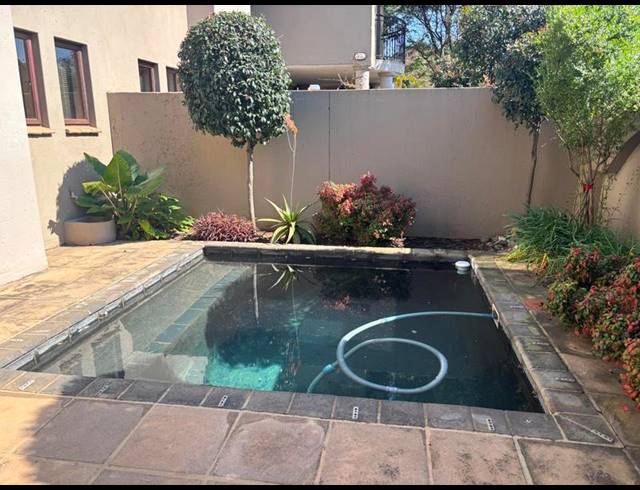 4 BEDROOM HOUSE FOR SALE IN SONNEVELD